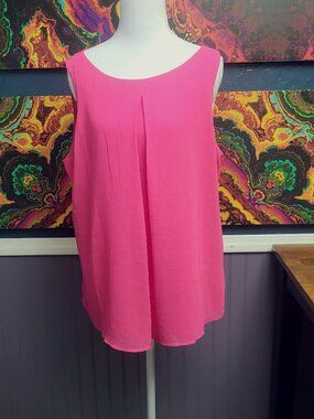White House Black Market ~ Sz M ~ Pink Sleeveless Top ~ Excellent Condition
